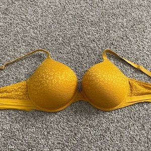 Victoria’s Secret Wear Everywhere Push-up Yellow Bra Size 36DD